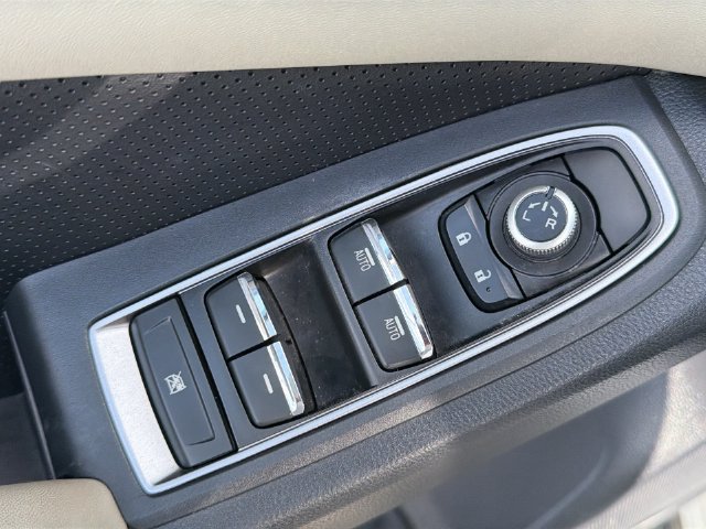 Used 2022 Subaru Ascent Limited AWD/4WD image 32