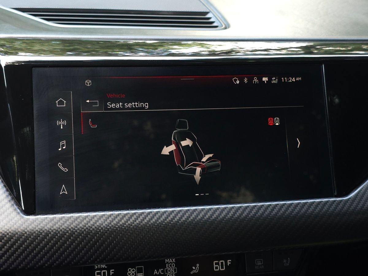 Used 2022 Audi RS e-tron GT w/ Carbon Performance Package AWD/4WD image 43