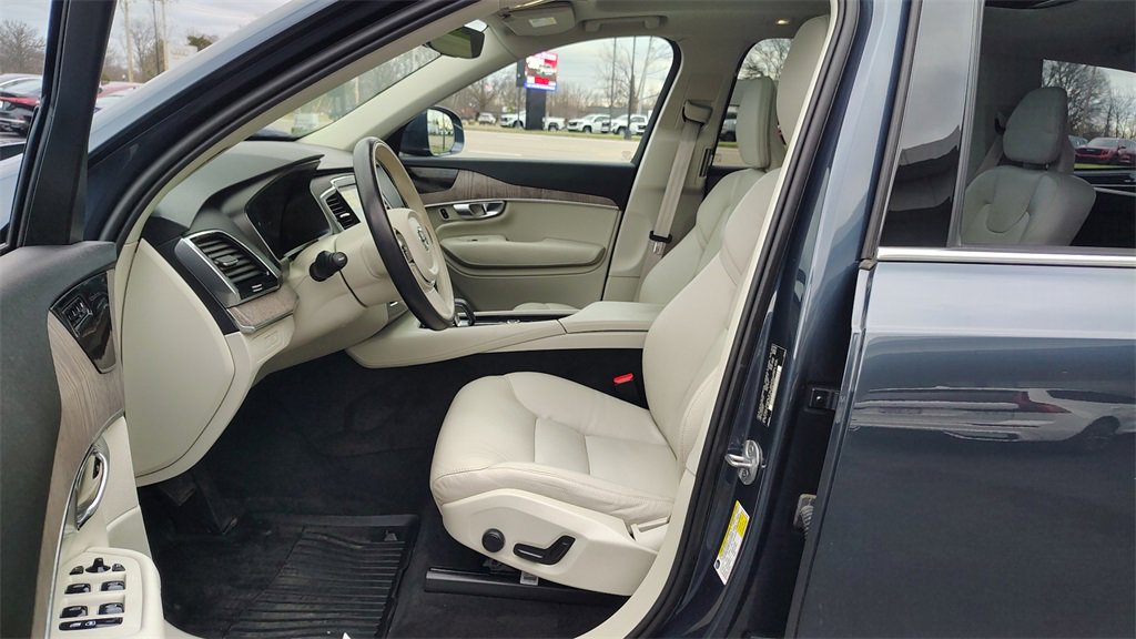 Certified 2024 Volvo XC90 T8 Plus w/ Protection Package Premier image 7