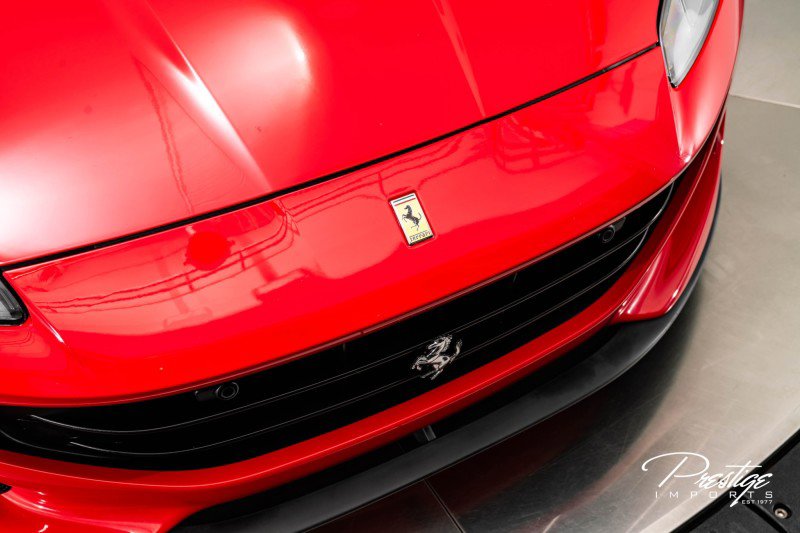 Used 2019 Ferrari Portofino image 3