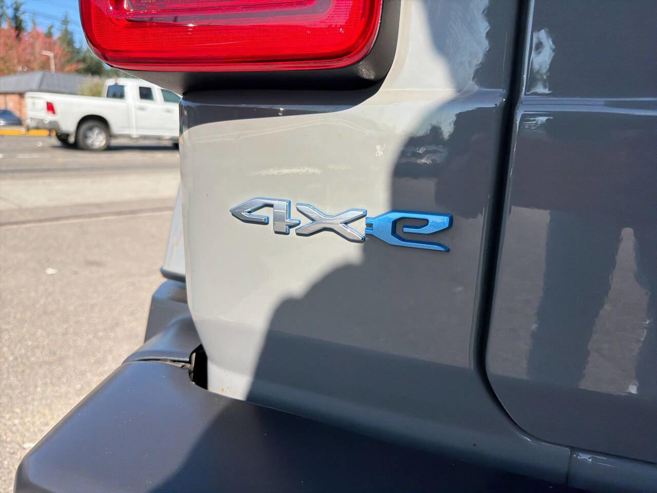 Used 2021 Jeep Wrangler Unlimited Sahara w/ Cold Weather Group image 7