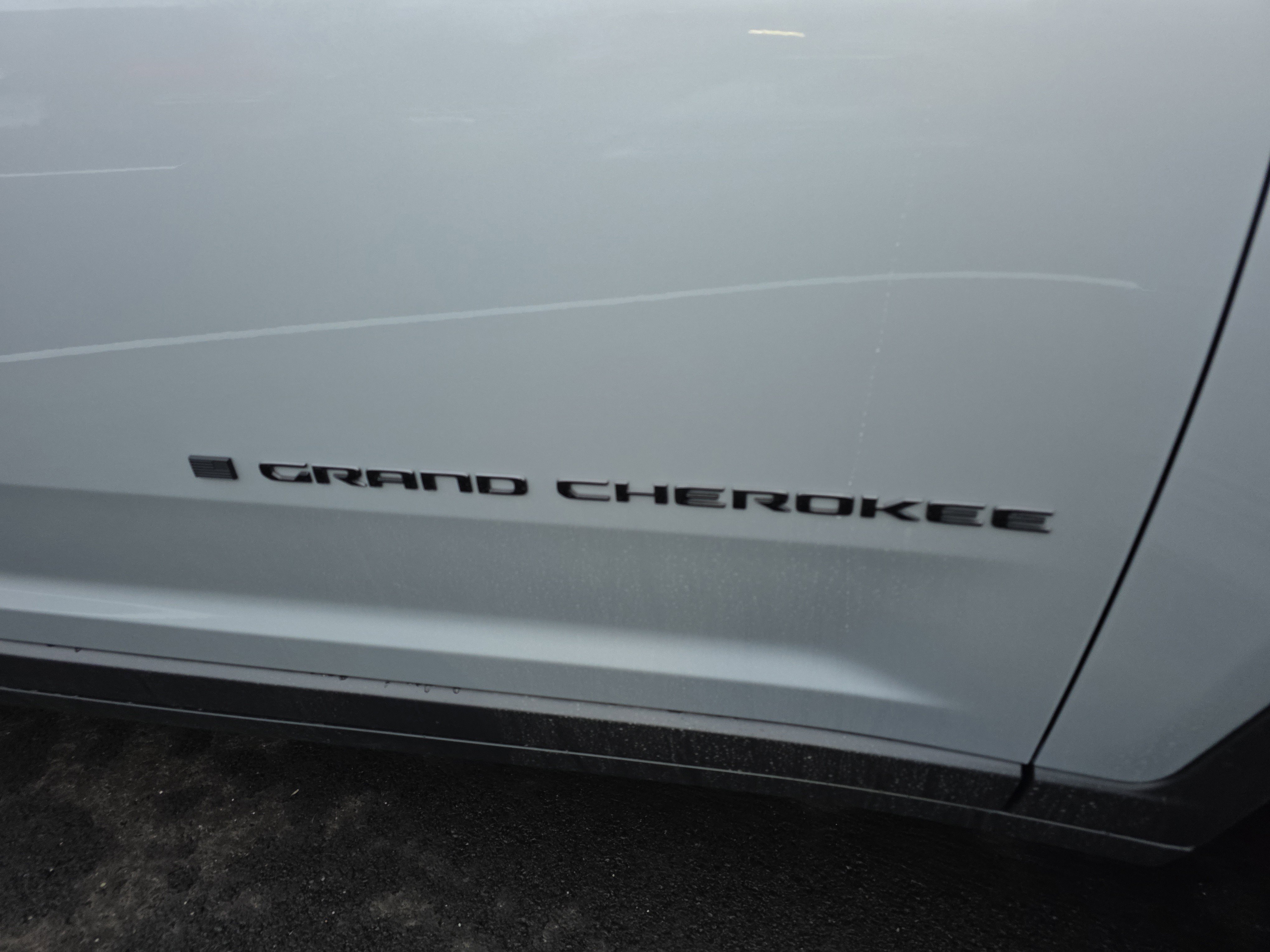 New 2025 Jeep Grand Cherokee Limited w/ Luxury Tech Group II image 26