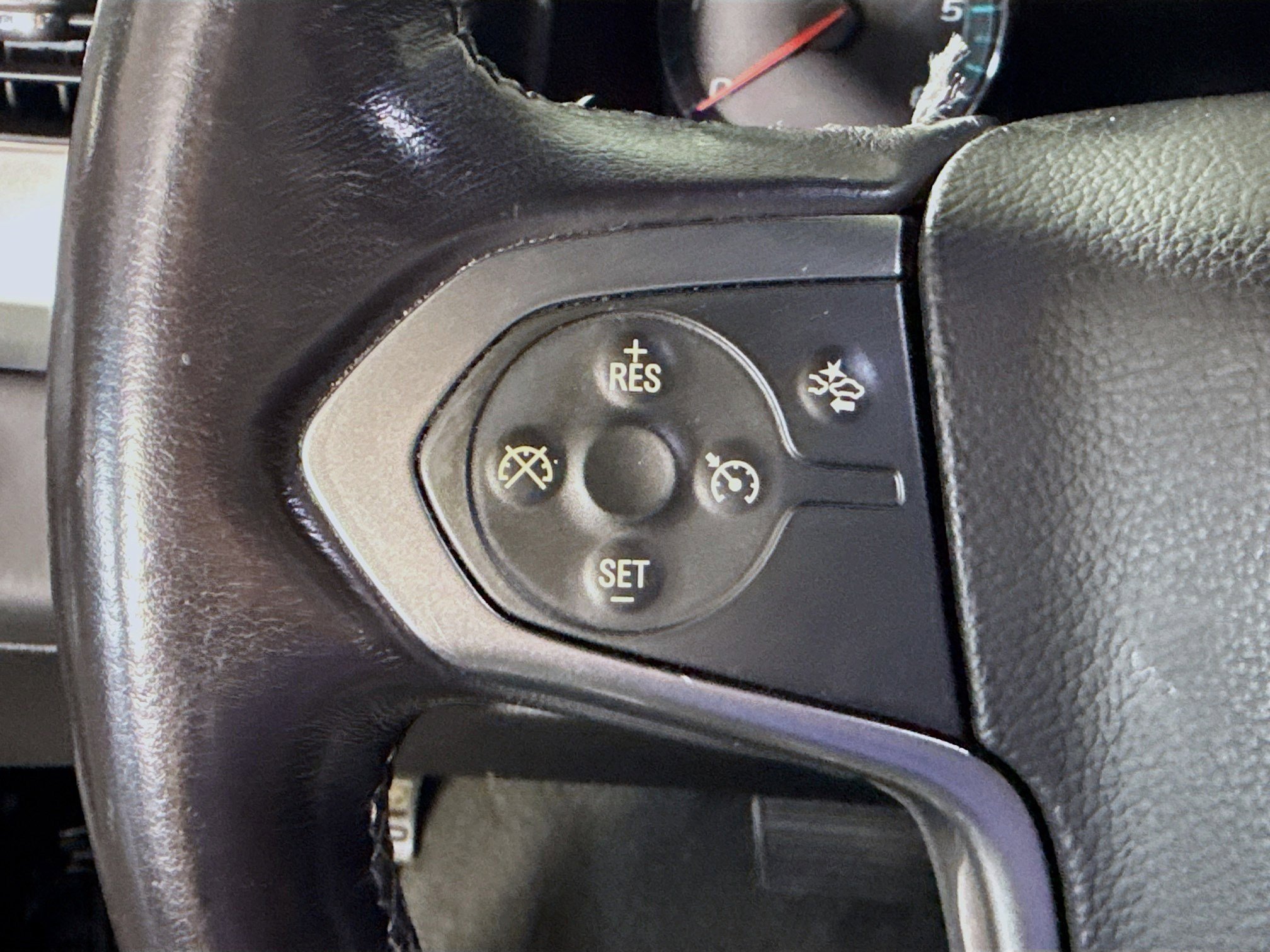 Used 2018 Chevrolet Tahoe LT RWD image 14