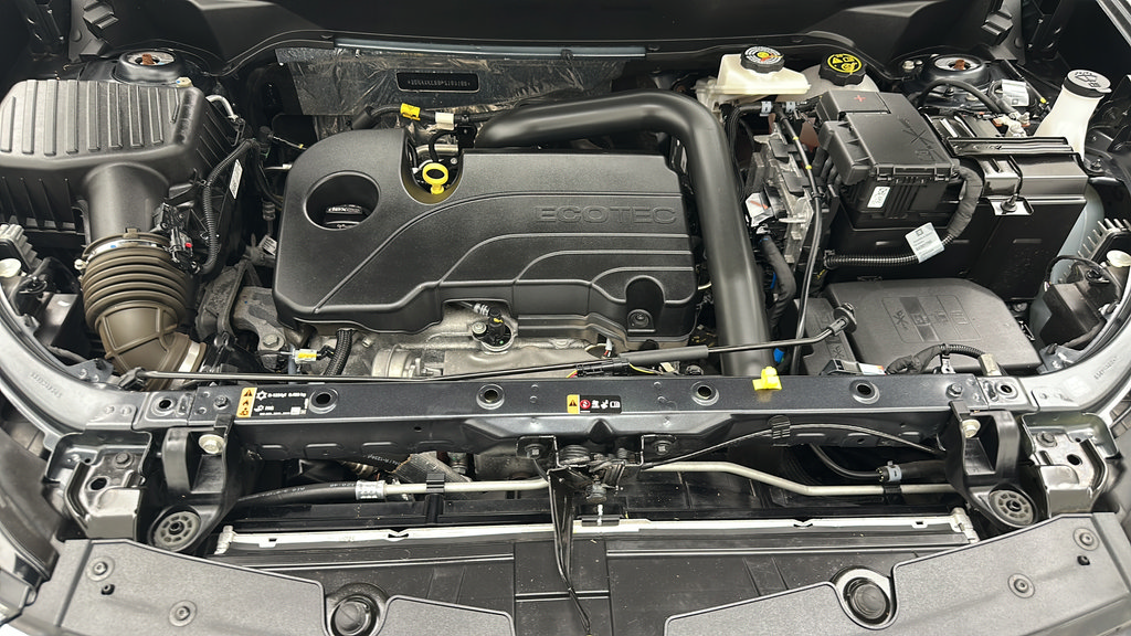 Used 2023 Chevrolet Equinox LT FWD image 24