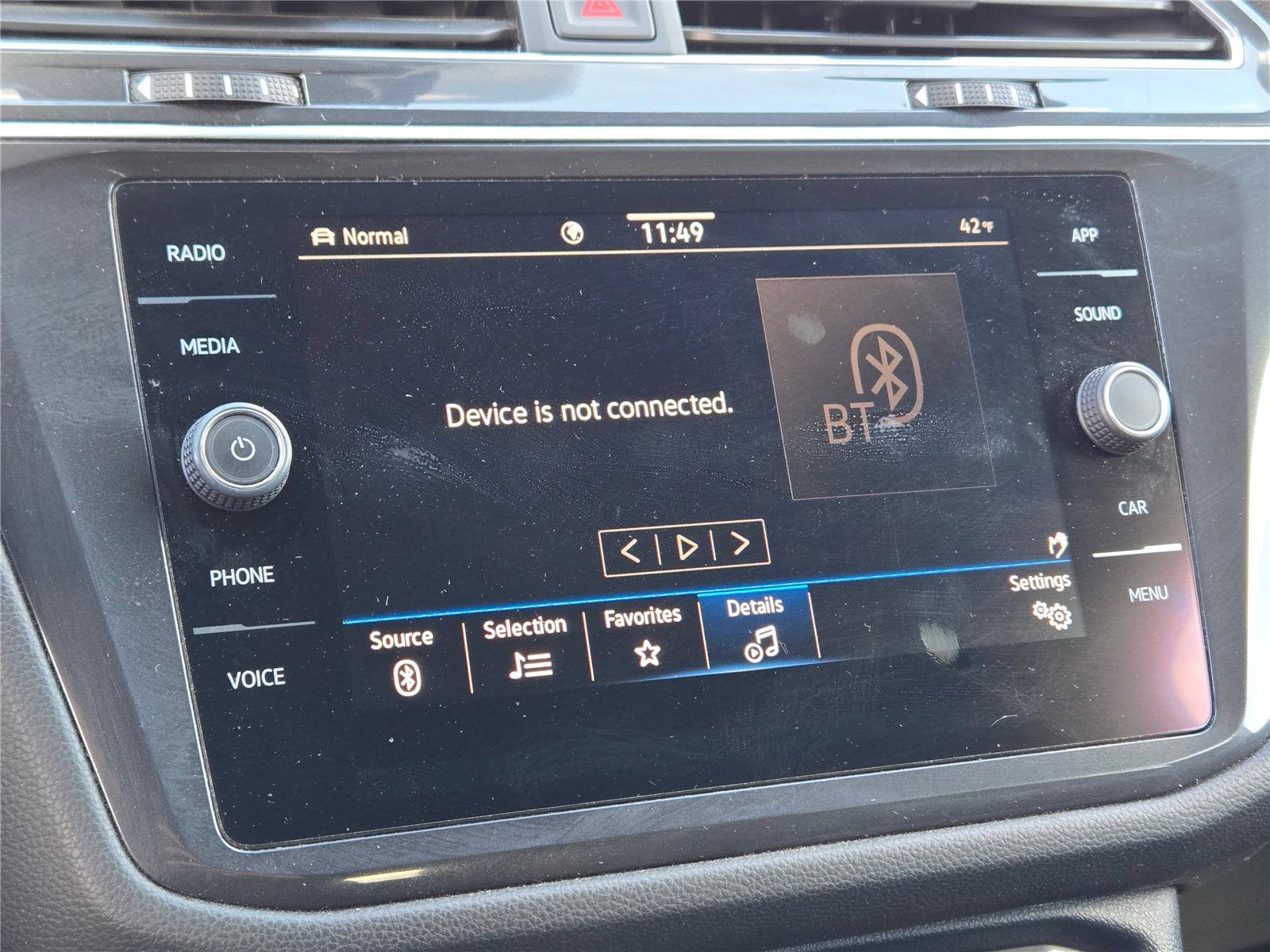 Used 2022 Volkswagen Tiguan SE R-Line image 30