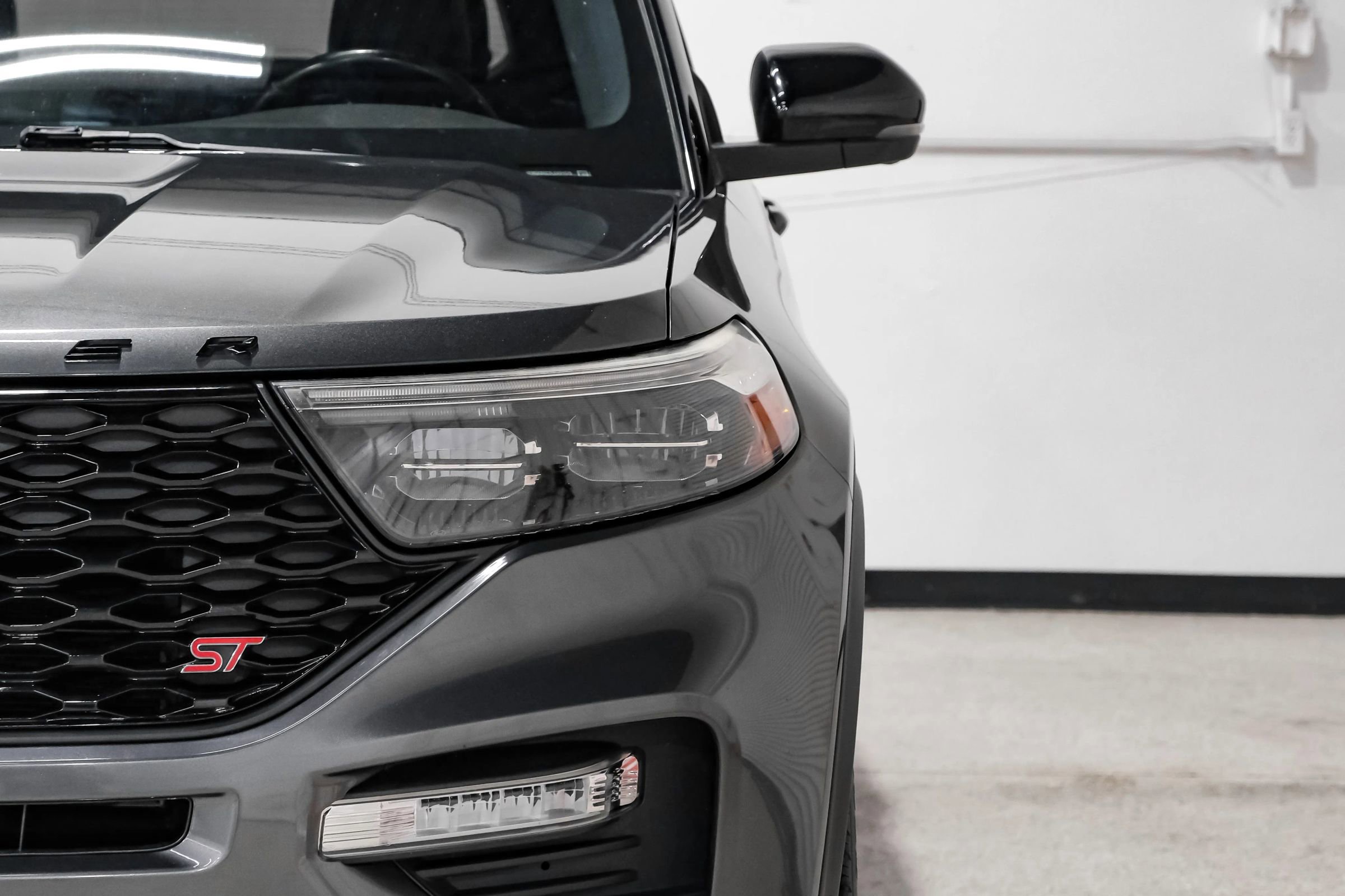 Used 2020 Ford Explorer ST w/ ST Street Pack image 46