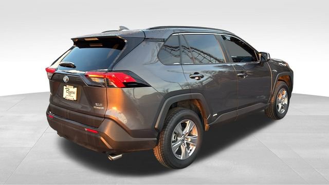 Used 2022 Toyota RAV4 XLE image 32