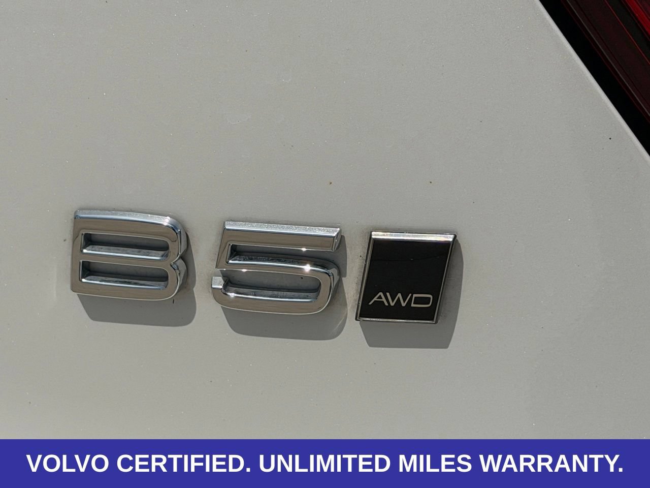 Certified 2026 Volvo XC40 B5 Plus AWD/4WD image 7