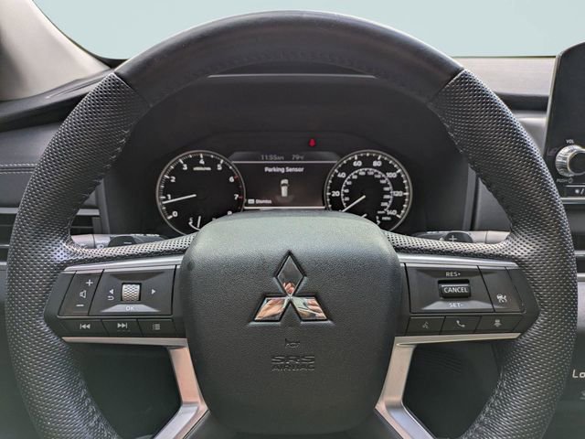 Used 2023 Mitsubishi Outlander SE FWD image 30