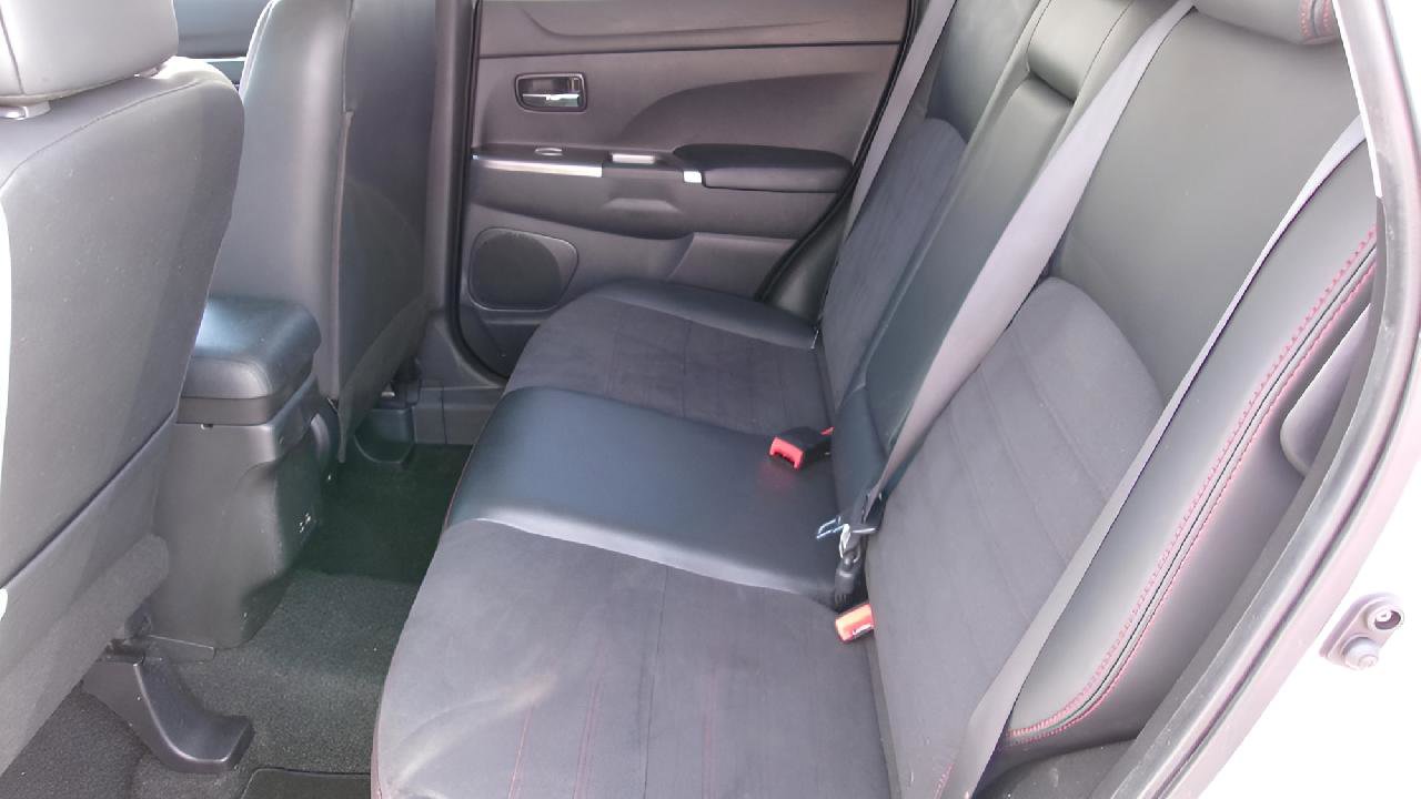 Used 2024 Mitsubishi Outlander Sport ES image 10