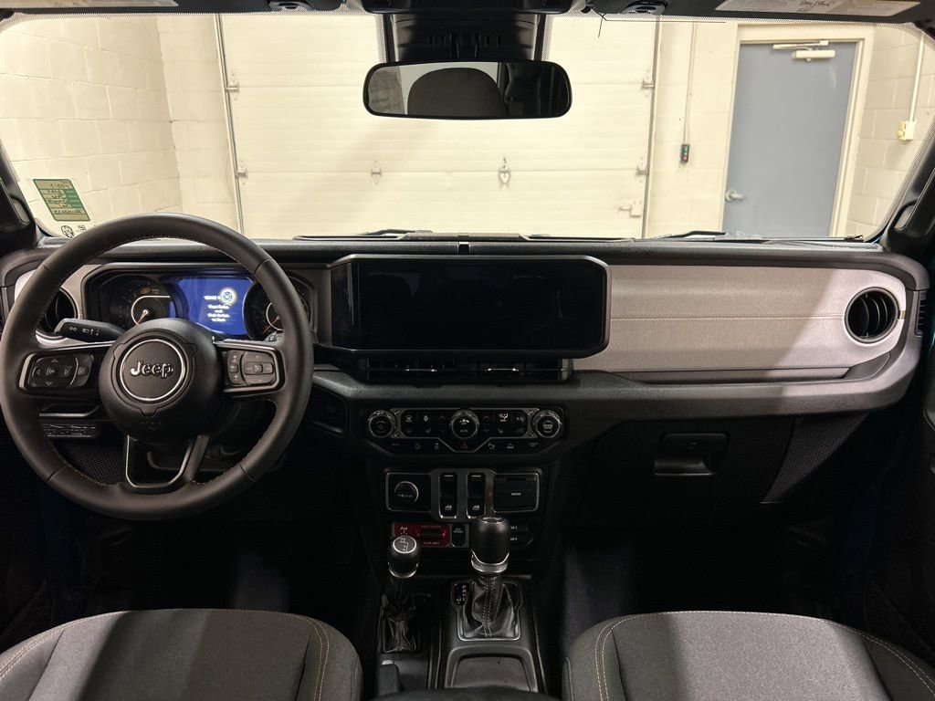 Used 2024 Jeep Wrangler Willys image 16