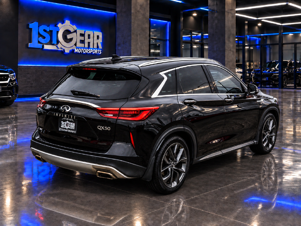Used 2019 INFINITI QX50 Essential w/ Sensory Package AWD/4WD image 5