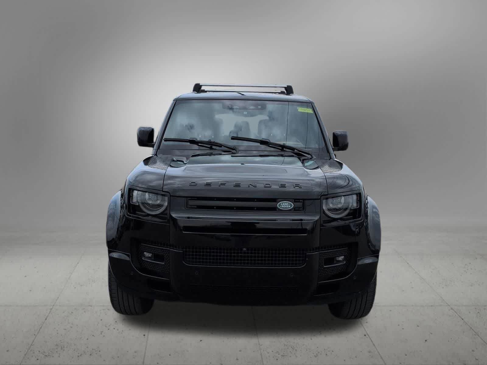 Certified 2024 Land Rover Defender 130 X-Dynamic SE image 9