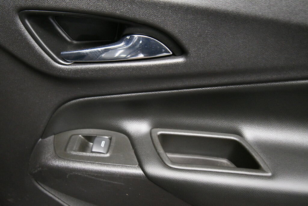 Used 2021 Chevrolet Equinox LT image 25