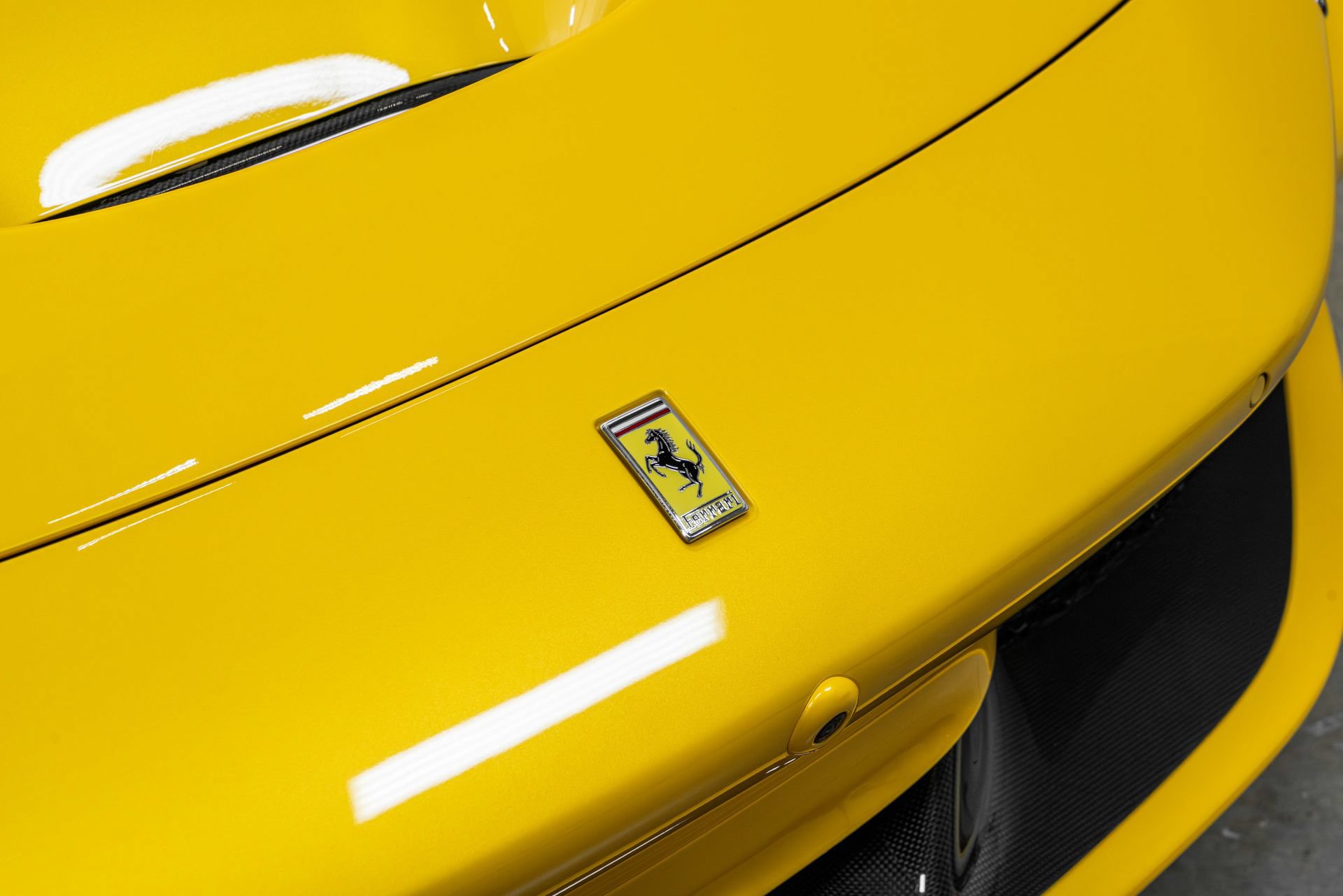 Certified 2022 Ferrari F8 Tributo RWD image 48