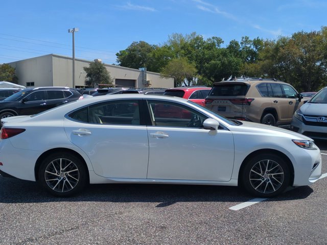 Used 2018 Lexus ES 350 ES 350 w/ Luxury Package w/Wood Trim image 4