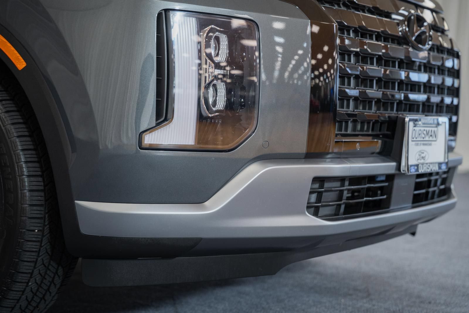 Used 2023 Hyundai Palisade Limited FWD image 13