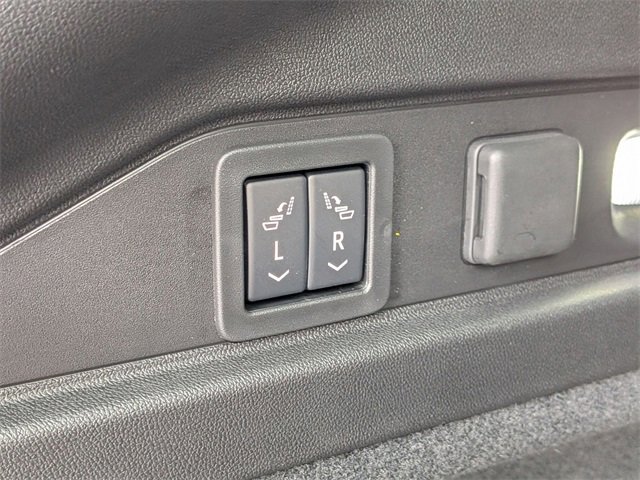 New 2026 Cadillac Lyriq V image 29