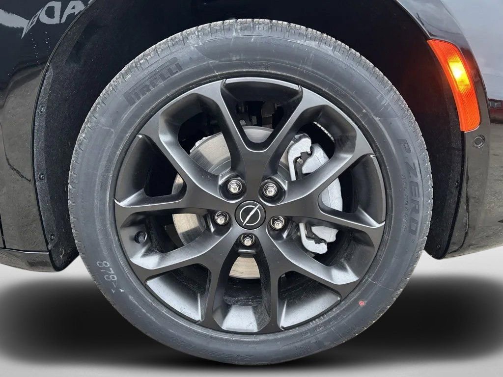 New 2026 Chrysler Pacifica Select w/ S Appearance Package AWD/4WD image 11