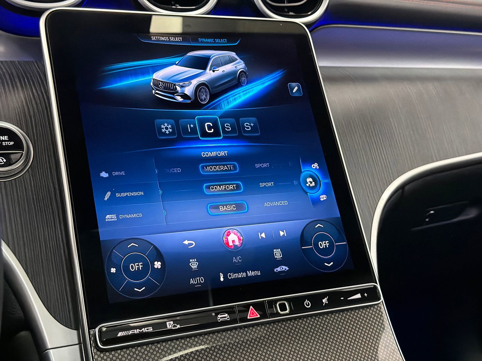 Used 2025 Mercedes-Benz GLC 43 AMG 4MATIC image 31