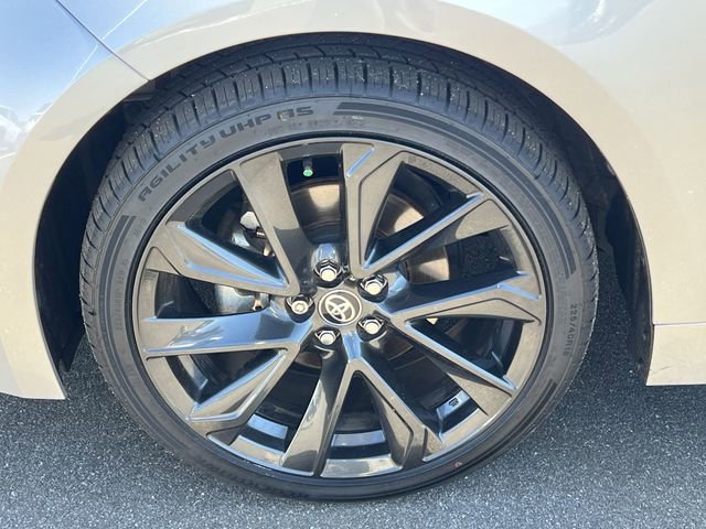 Used 2025 Toyota Corolla XSE image 40