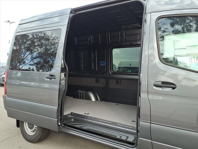 New 2024 Mercedes-Benz Sprinter 2500 image 23