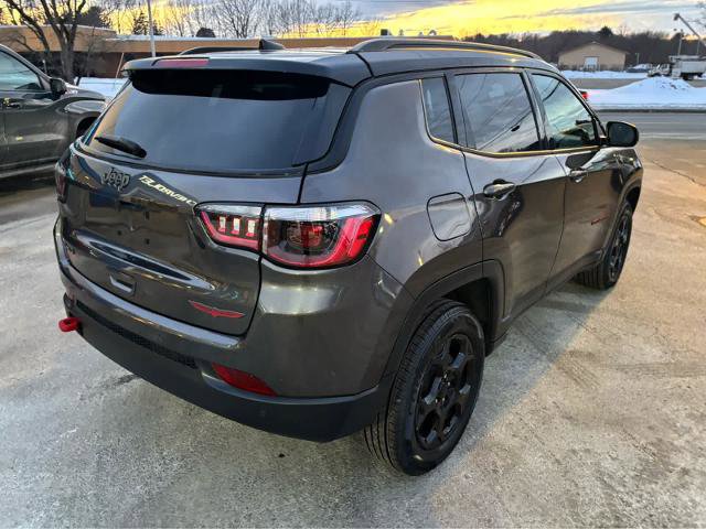 Used 2024 Jeep Compass Trailhawk image 11