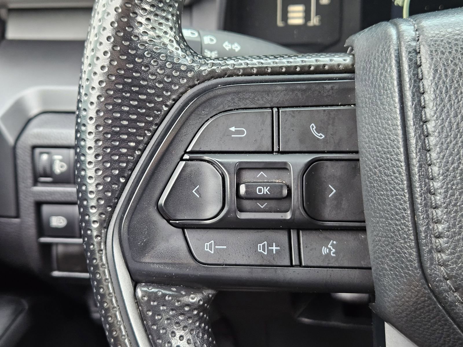 Used 2024 Toyota Tacoma SR RWD image 23