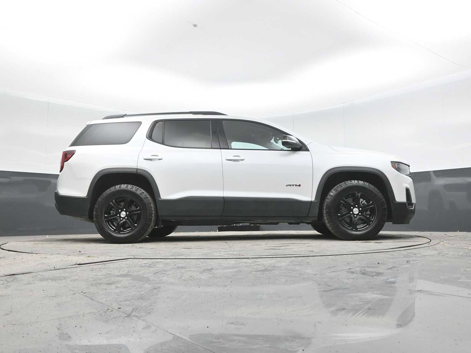 Used 2021 GMC Acadia AT4 image 43