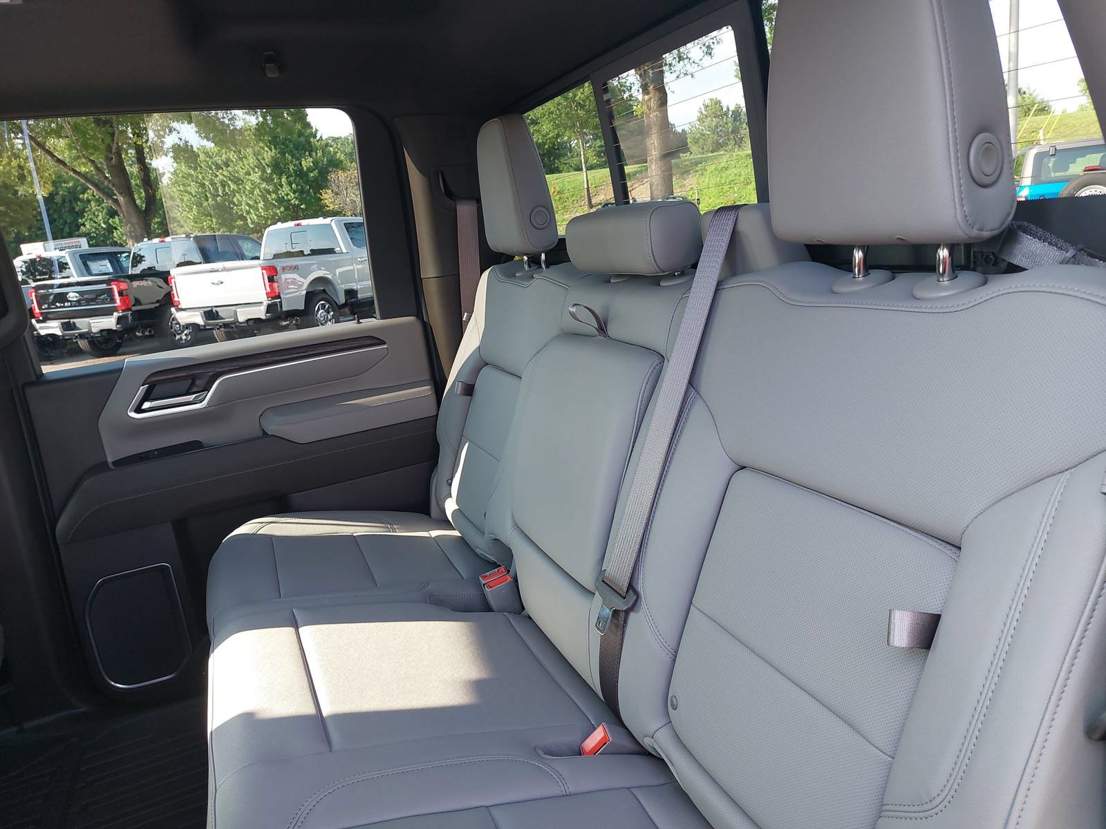 New 2026 GMC Sierra 2500 SLT w/ SLT Premium Package AWD/4WD image 13