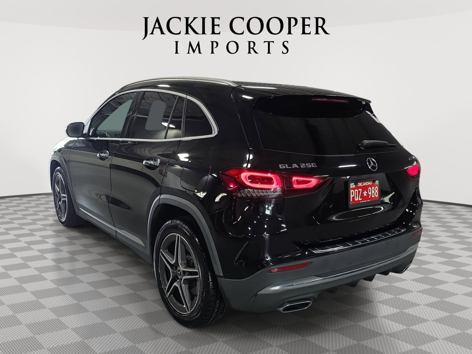 Used 2021 Mercedes-Benz GLA 250 4MATIC w/ AMG Line Exterior image 7