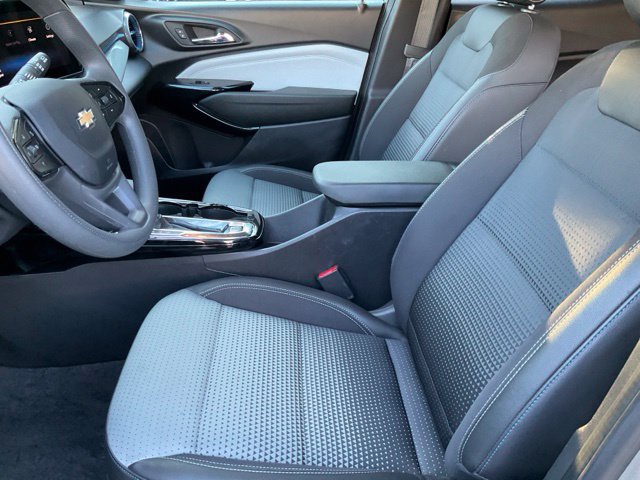 Used 2026 Chevrolet Trax LT FWD image 5