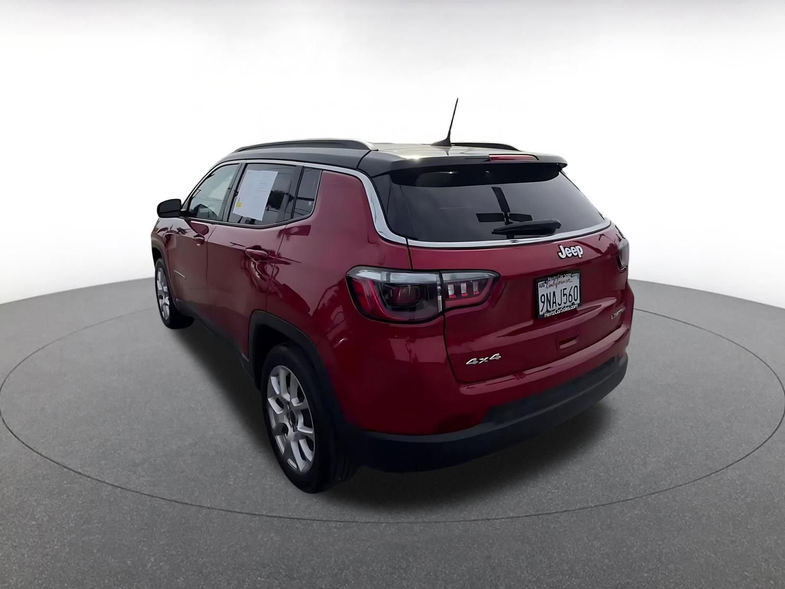 Used 2025 Jeep Compass Limited AWD/4WD image 11