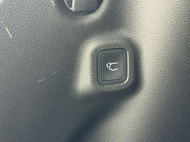 New 2026 Jeep Compass Latitude w/ Sun and Sound Group image 32