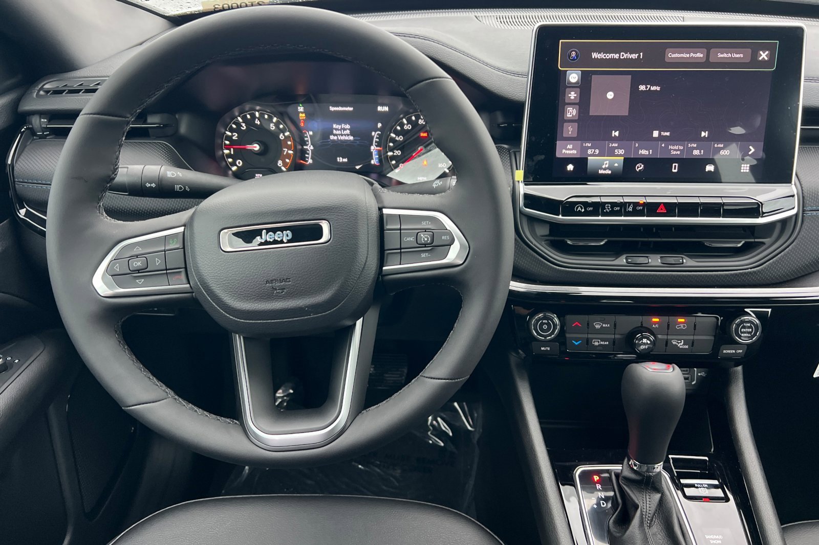 New 2026 Jeep Compass Latitude image 12