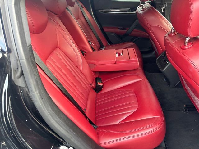 Used 2017 Maserati Ghibli S image 17