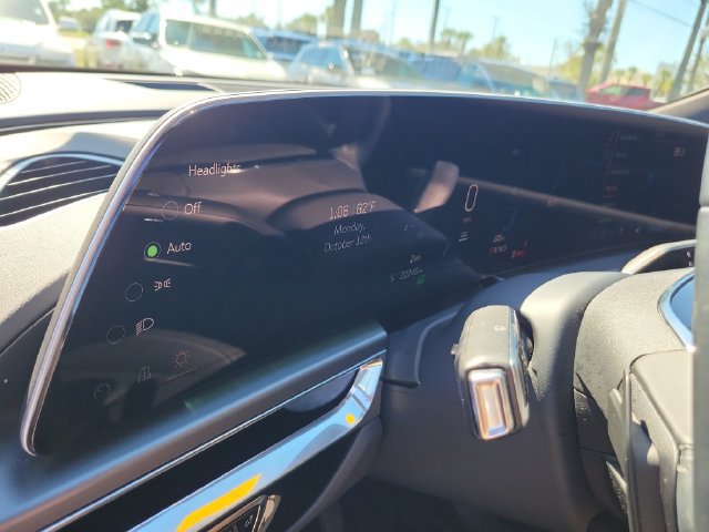 Certified 2024 Cadillac Lyriq Tech w/ Driver Assist Package AWD/4WD image 26