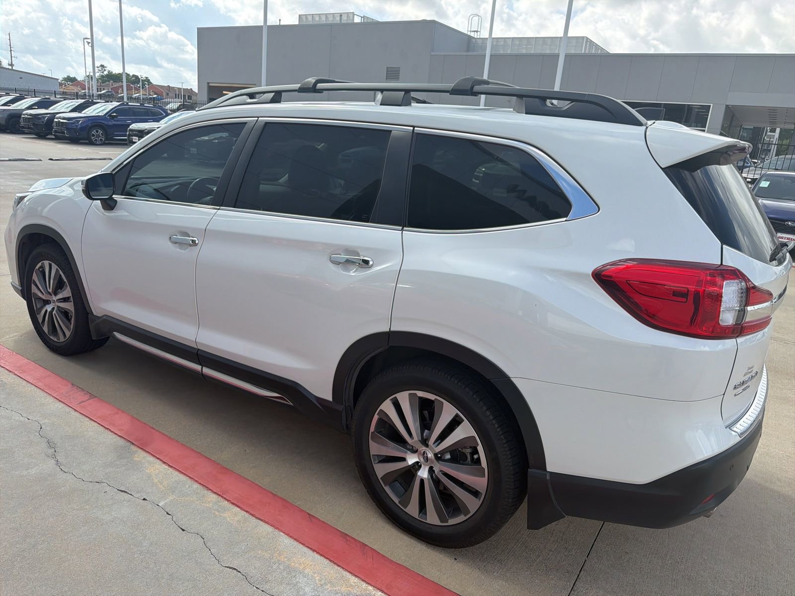 Used 2022 Subaru Ascent Touring w/ Popular Package #2A image 3
