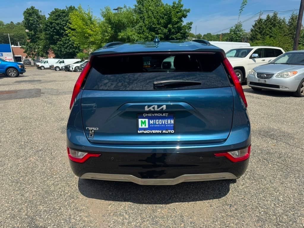 Used 2023 Kia Niro Wind w/ Wind Preserve Package FWD image 5