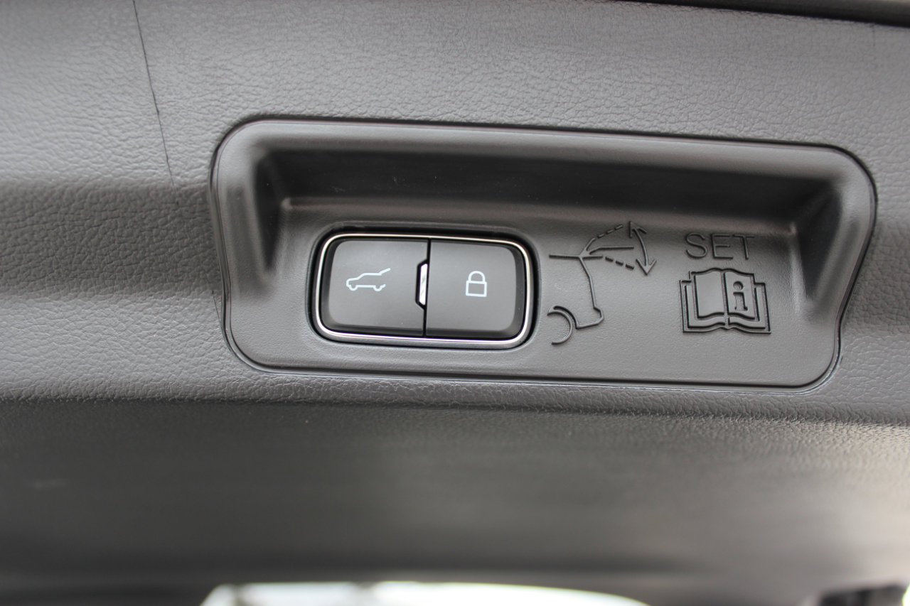 Used 2025 Ford Explorer Platinum w/ LUX Leather Package image 15