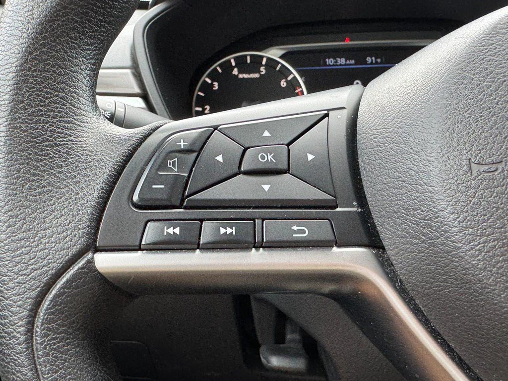 Used 2024 Nissan Altima 2.5 SV FWD image 16