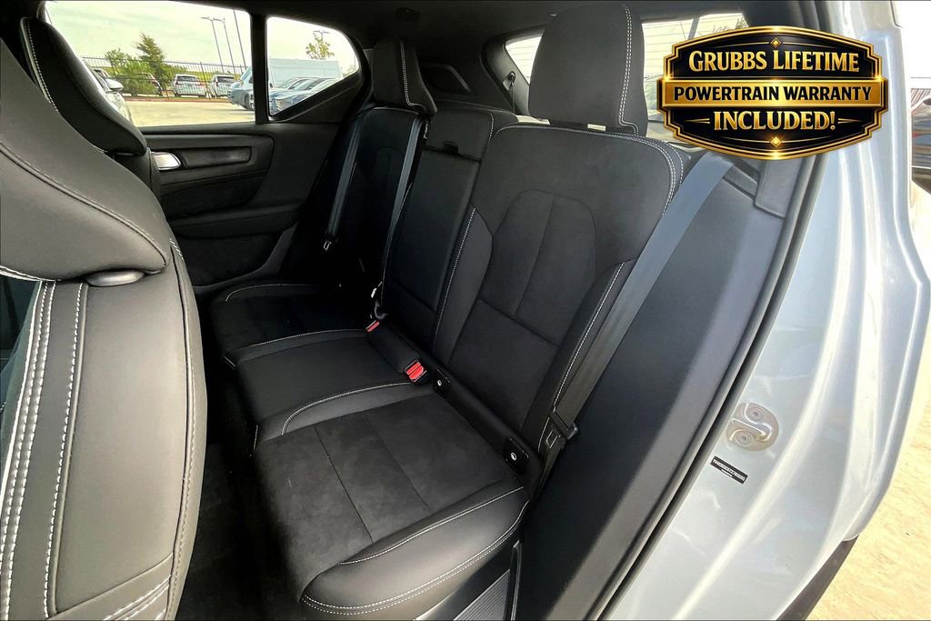 New 2026 Volvo XC40 B4 Plus w/ Protection Package Premier FWD image 19