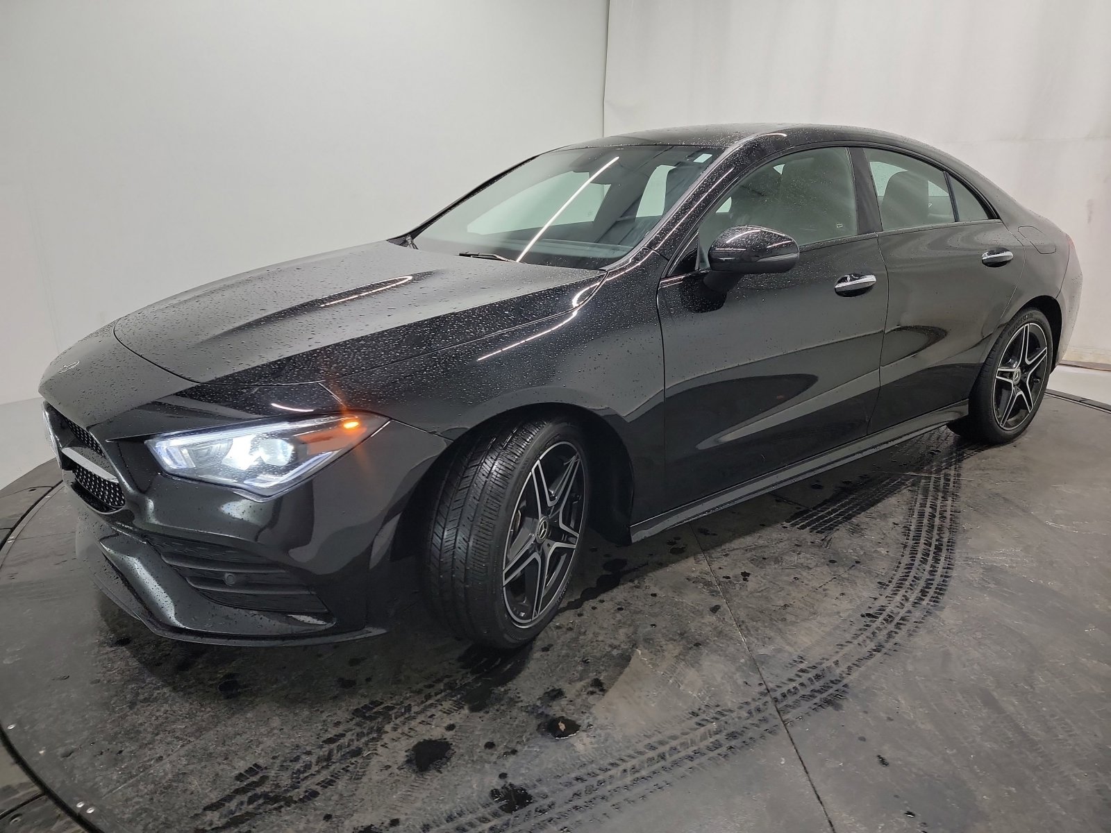Used 2022 Mercedes-Benz CLA 250 4MATIC image 3
