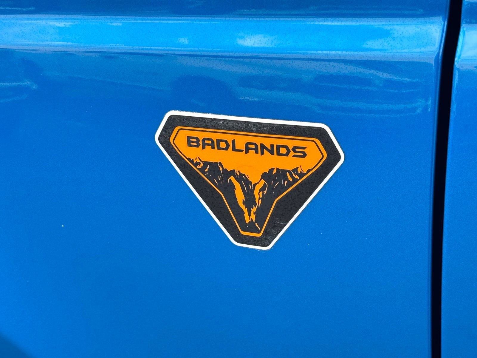Used 2025 Ford Bronco Badlands image 13