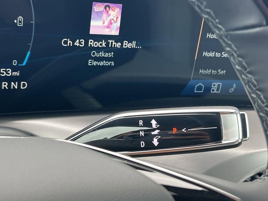 New 2026 Cadillac Vistiq Luxury image 16