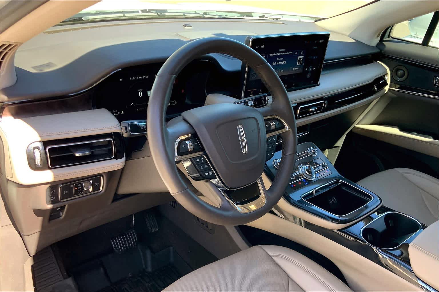 Used 2022 Lincoln Nautilus Reserve FWD image 18