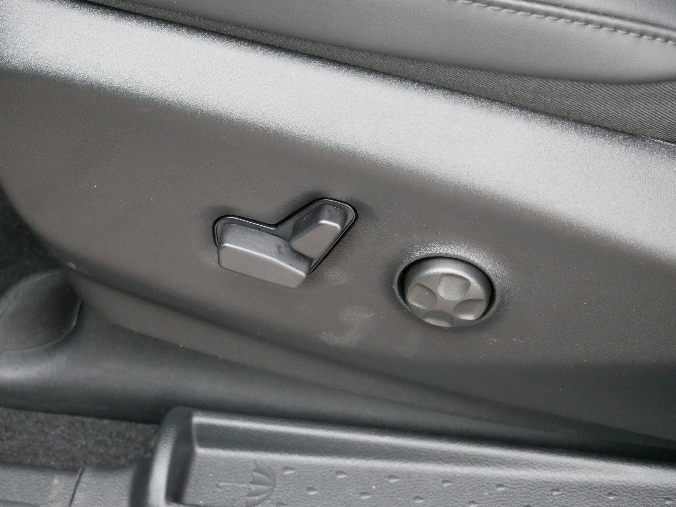 New 2026 Chrysler Pacifica Select image 13