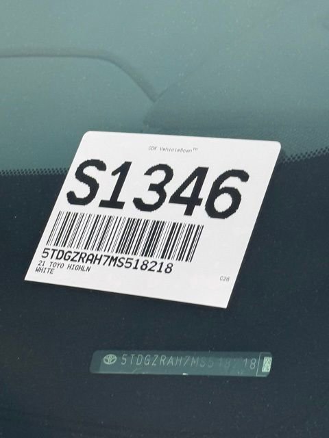 Used 2021 Toyota Highlander XLE FWD image 33