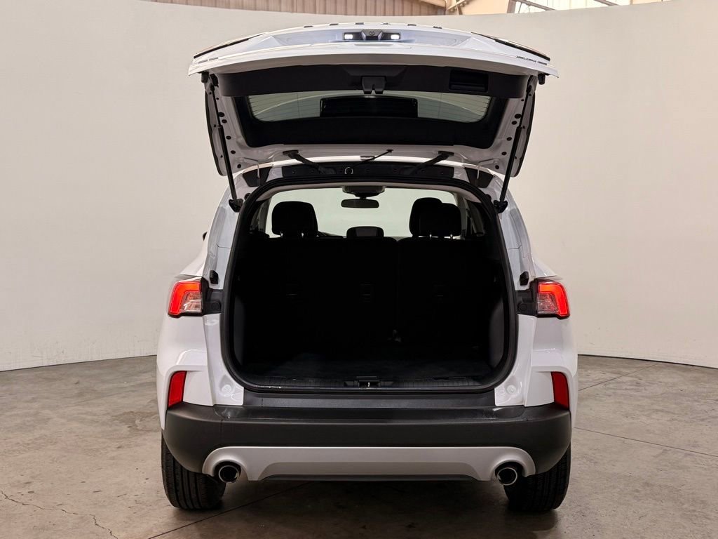 Used 2022 Ford Escape SE image 12