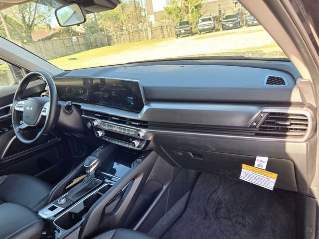 Used 2025 Kia Telluride S image 30